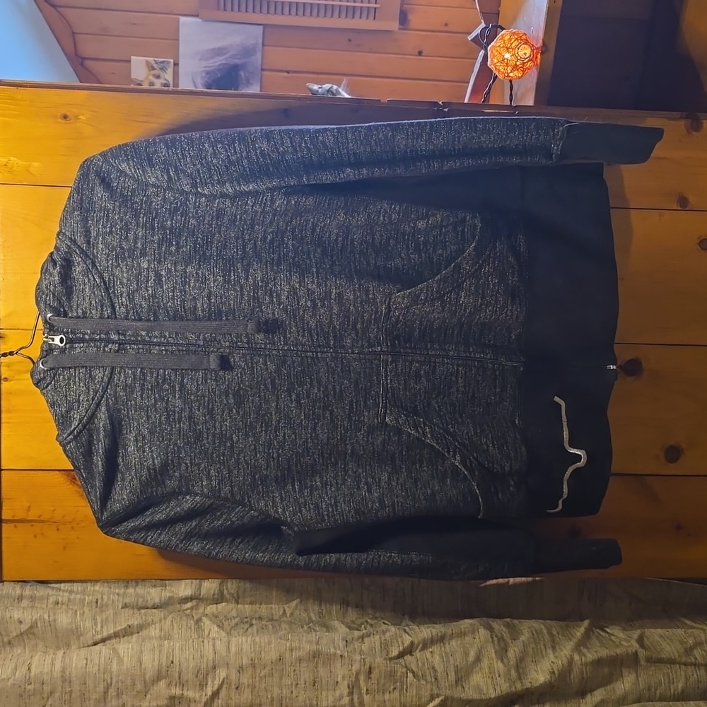 Kimes Ranch zip up hoodie Women's XL